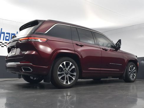 Used 2024 Jeep Grand Cherokee Overland AWD/4WD image 21
