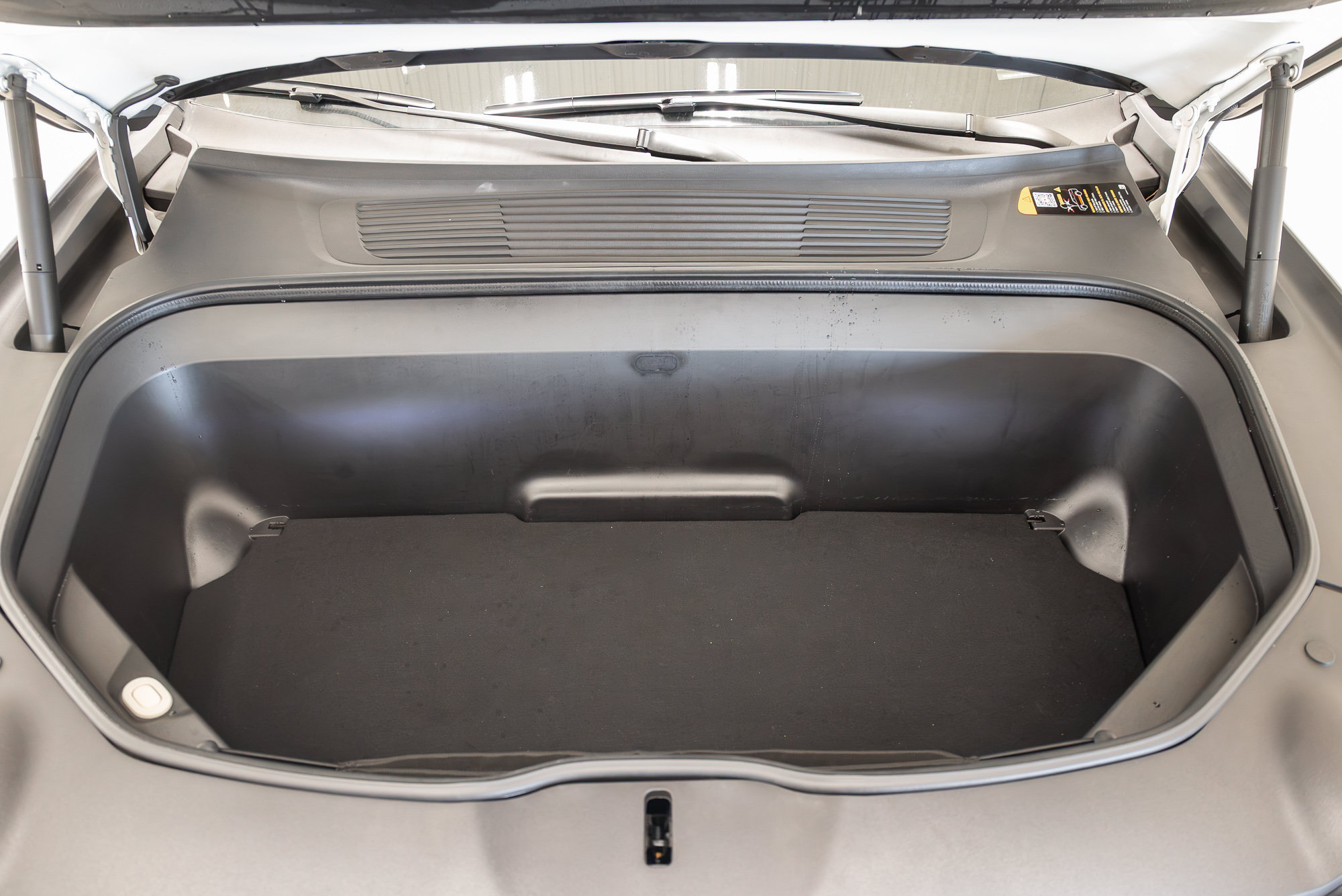 Used 2024 Rivian R1S Adventure Quad AWD/4WD image 3