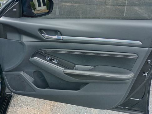 Used 2022 Nissan Altima 2.5 SL FWD image 23