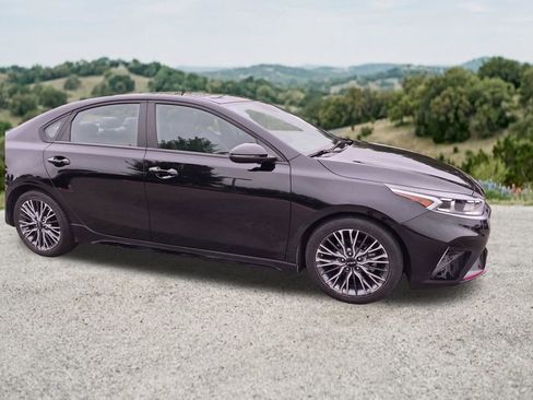 Used 2023 Kia Forte GT-Line w/ GT-Line Premium Package FWD image 13