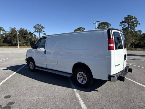 Used 2024 GMC Savana 2500 w/ Driver Convenience Package RWD image 5
