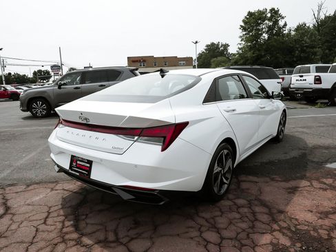 Used 2023 Hyundai Elantra Limited w/ Cargo Package FWD image 6