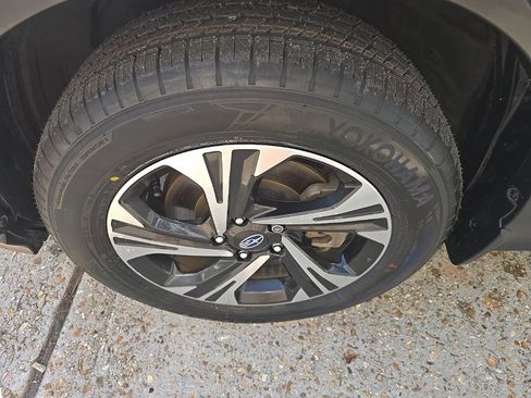 Used 2024 Subaru Crosstrek 2.0i Premium image 33