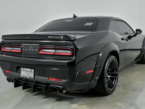 Used 2023 Dodge Challenger R/T Scat Pack RWD image 9