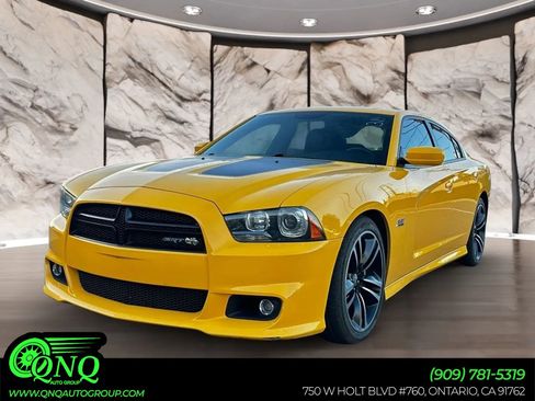 Used 2012 Dodge Charger SRT8 Super Bee w/ Driver Convenience Group II RWD image 1