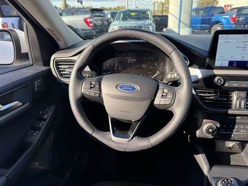 Used 2020 Ford Escape SEL image 12