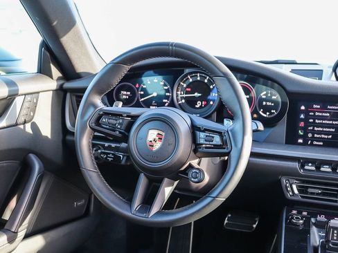 Used 2022 Porsche 911 Carrera RWD image 16