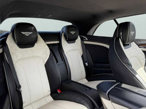Used 2022 Bentley Continental GT image 55