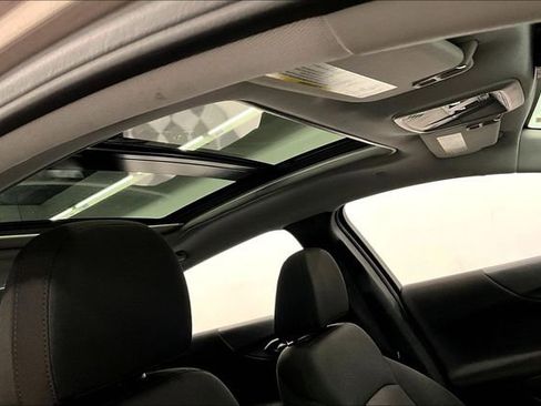 Used 2023 Chevrolet Malibu LT image 19