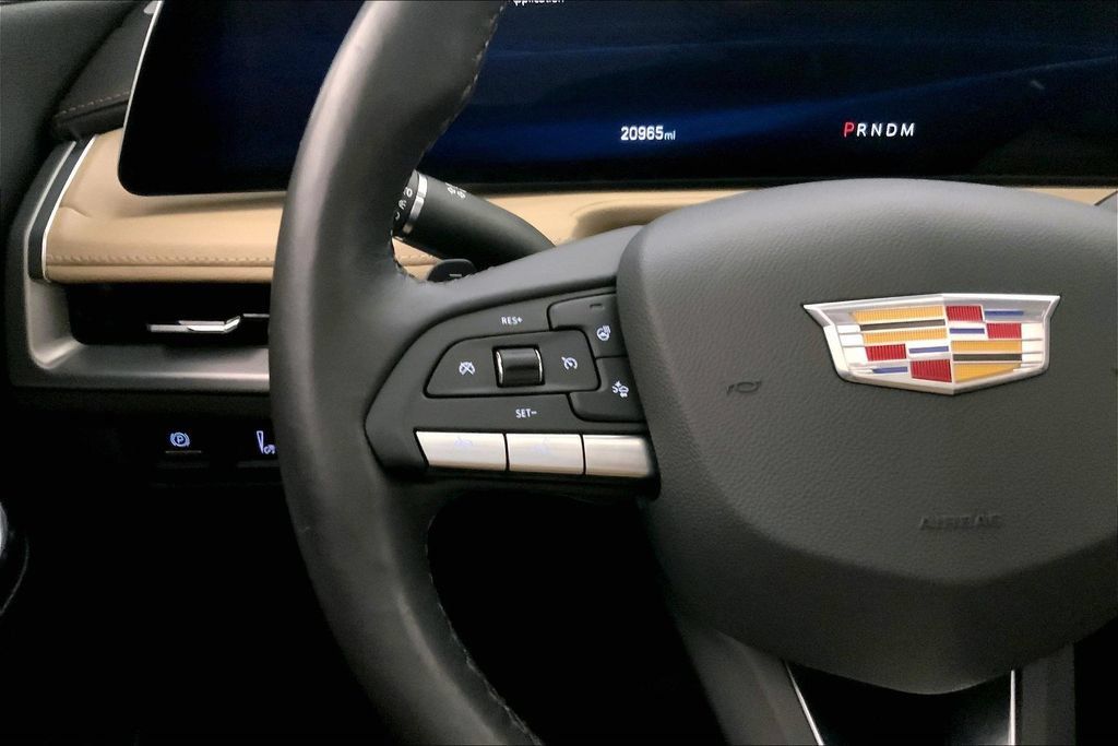 Used 2024 Cadillac XT4 Premium Luxury w/ Cold Weather Package FWD image 18