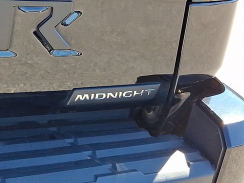 Used 2023 Nissan Frontier SV w/ Midnight Edition Package image 31