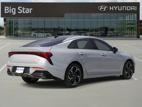 Used 2025 Kia K5 GT-Line w/ GT-Line Premium Package image 4