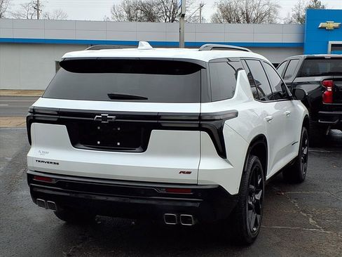 Used 2024 Chevrolet Traverse RS w/ LPO, Floor Liner Package image 4