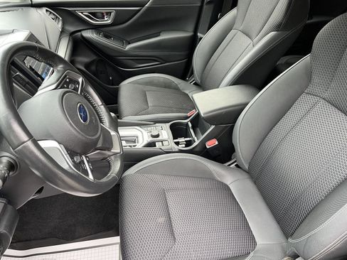Used 2021 Subaru Forester Premium AWD/4WD image 21