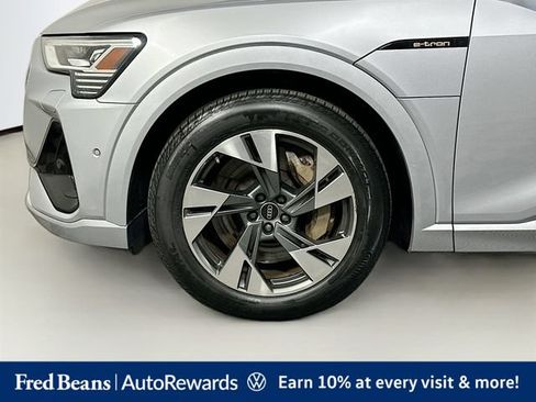 Used 2023 Audi e-tron Premium Plus w/ Premium Plus Package AWD/4WD image 38