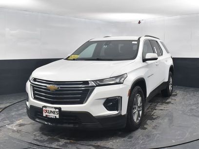 Used 2023 Chevrolet Traverse LT