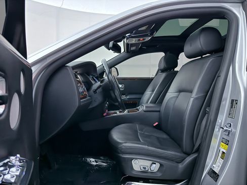Used 2014 Rolls-Royce Ghost image 22