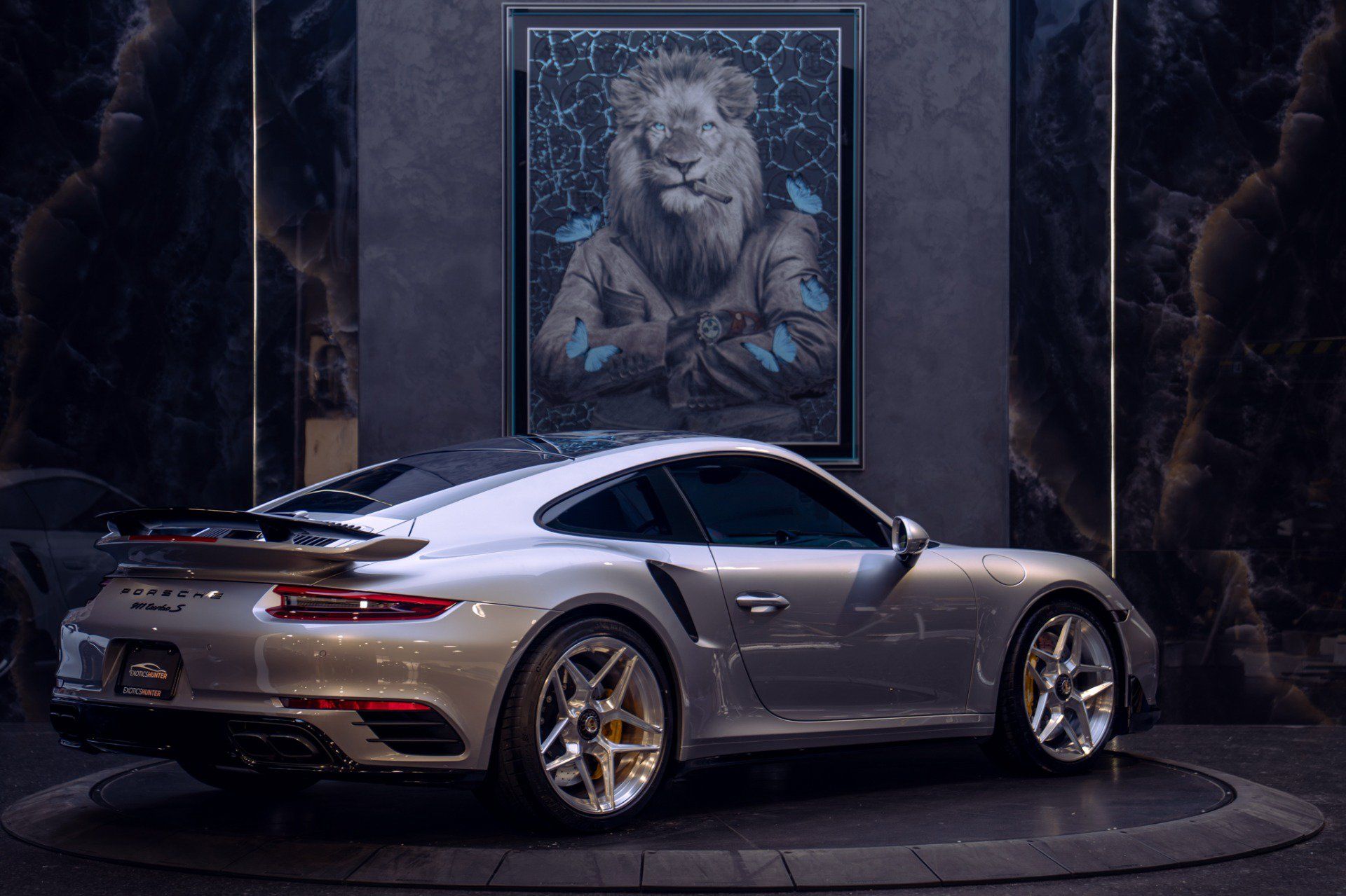 Used 2019 Porsche 911 4 Coupe AWD/4WD image 6