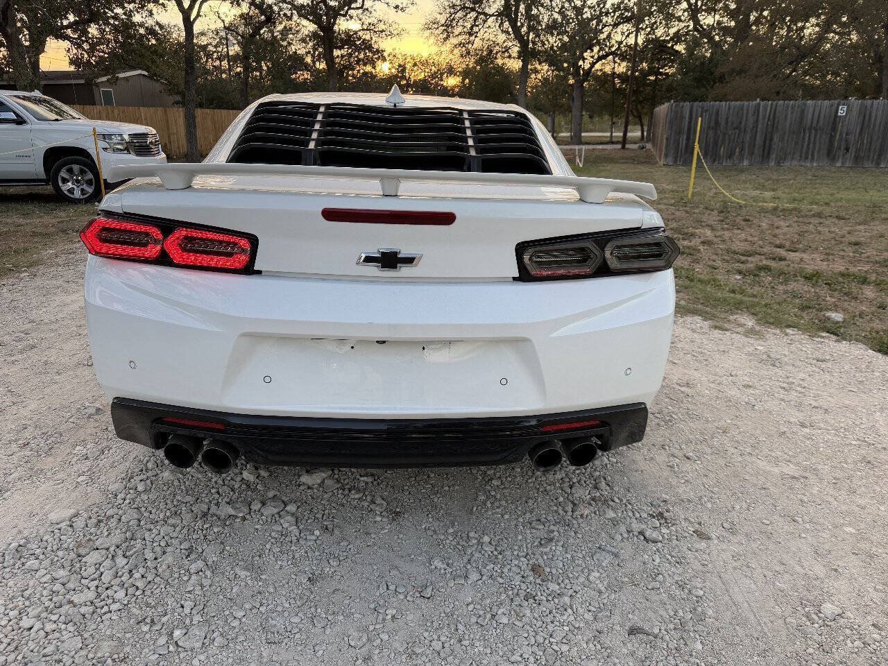 Used 2018 Chevrolet Camaro SS RWD image 5