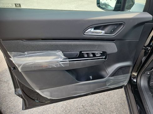 New 2026 Honda Prologue EX image 8