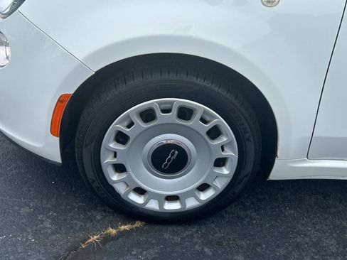 Used 2015 FIAT 500 Pop image 9