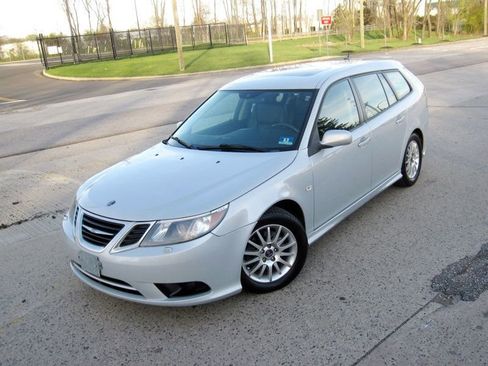 Used 2008 Saab 9-3 2.0T w/ Premium Package image 4