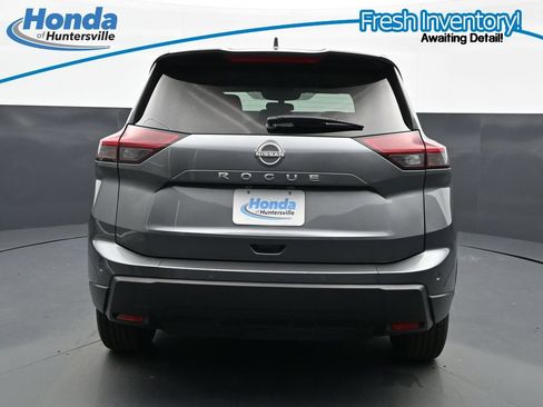 Used 2025 Nissan Rogue SV FWD image 8