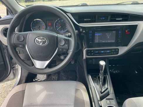 Used 2019 Toyota Corolla LE w/ Body Protection Package FWD image 4