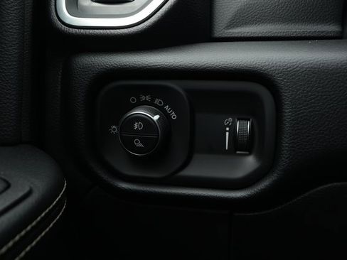 New 2026 RAM 2500 Big Horn AWD/4WD image 15