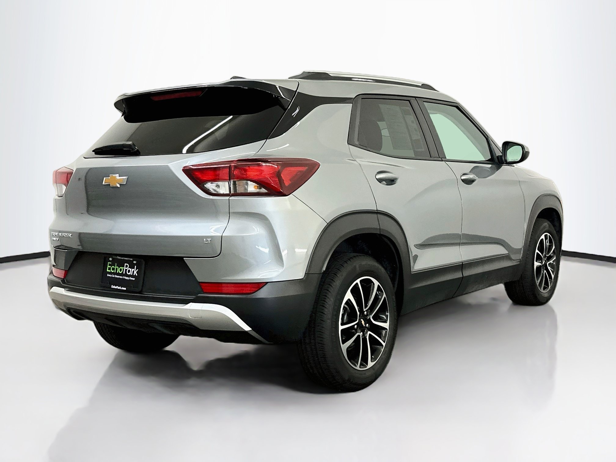 Used 2025 Chevrolet TrailBlazer LT AWD/4WD image 9