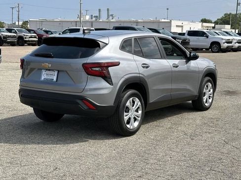 Certified 2024 Chevrolet Trax LS FWD image 7