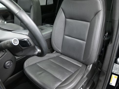 Used 2023 Chevrolet Tahoe Z71 w/ Luxury Package image 21