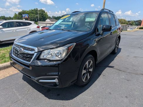 Used 2018 Subaru Forester 2.5i Premium AWD/4WD image 3