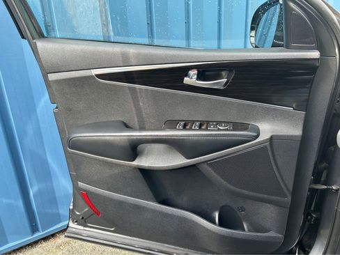 Used 2020 Kia Sorento EX image 30