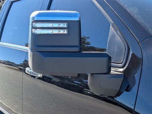 Used 2025 Chevrolet Silverado 3500 High Country w/ High Country Premium Package image 11