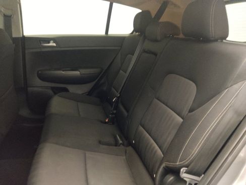 Used 2021 Kia Sportage LX AWD/4WD image 18