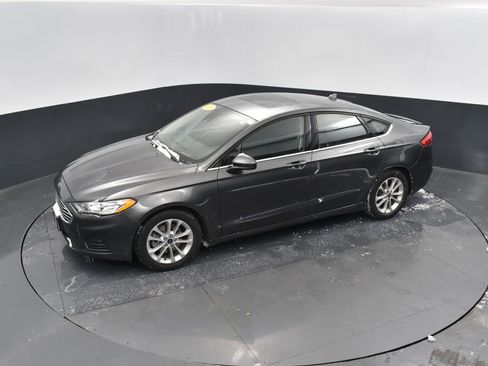Used 2020 Ford Fusion SE image 37