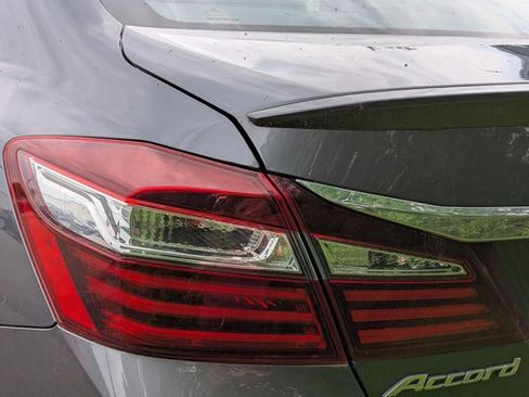 Used 2016 Honda Accord Sport image 12