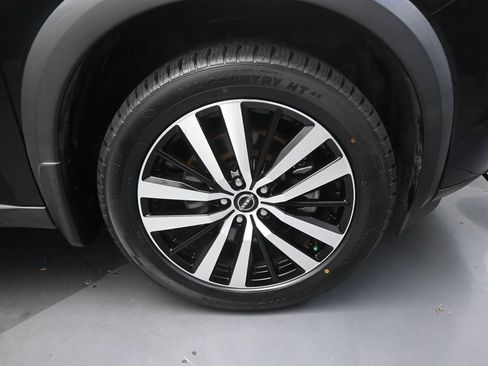 Used 2024 Nissan Pathfinder Platinum w/ Cargo Package AWD/4WD image 23
