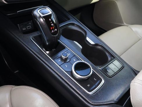 Used 2019 Cadillac XT4 Premium Luxury image 30