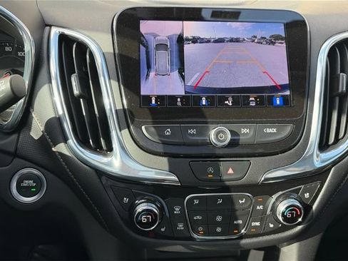 Used 2023 Chevrolet Equinox Premier FWD image 12