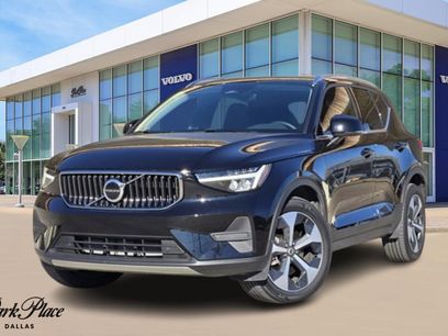 Used 2025 Volvo XC40 B5 Core
