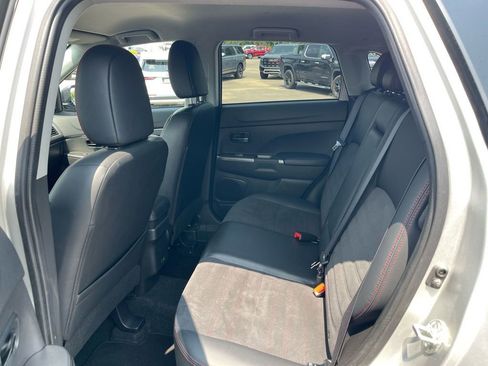Used 2023 Mitsubishi Outlander Sport ES image 10