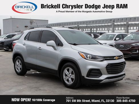 Used 2019 Chevrolet Trax LT w/ LT Convenience Package image 3