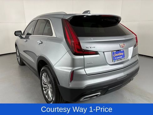 Used 2024 Cadillac XT4 Premium Luxury AWD/4WD image 8