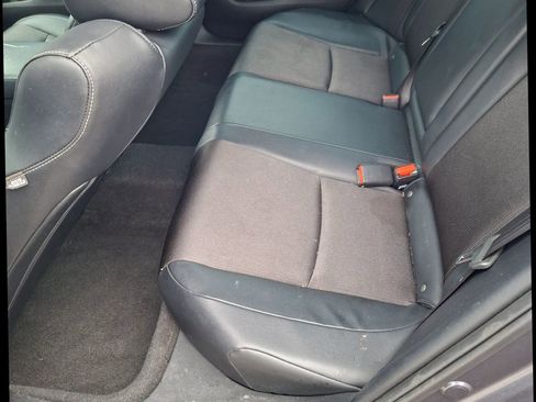 Used 2018 Honda Accord Sport image 8