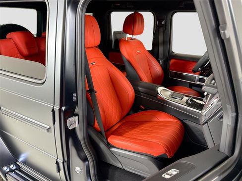 Used 2025 Mercedes-Benz G 63 AMG 4MATIC image 34