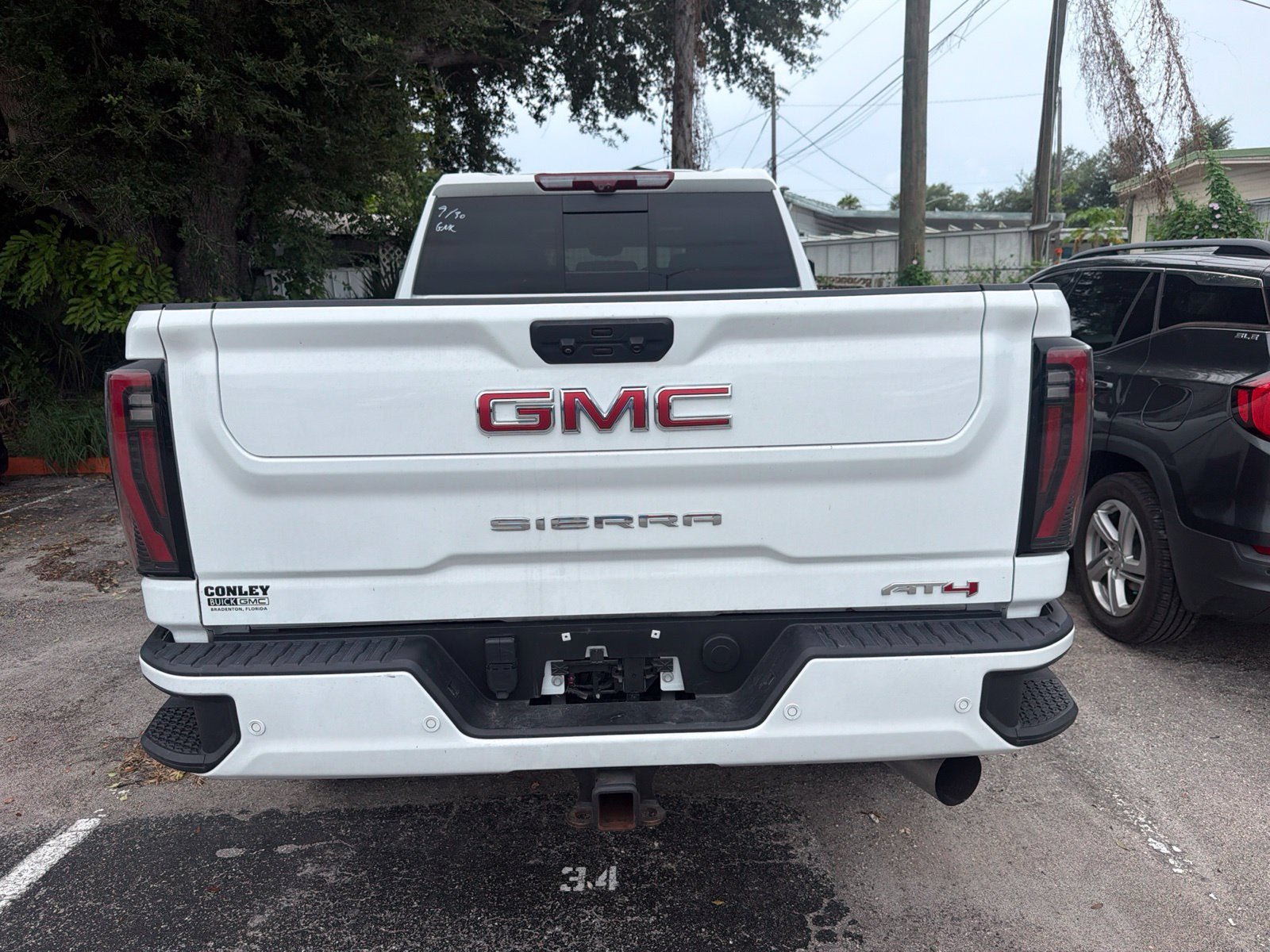 Used 2025 GMC Sierra 3500 AT4 w/ AT4 Premium Plus Package AWD/4WD image 11