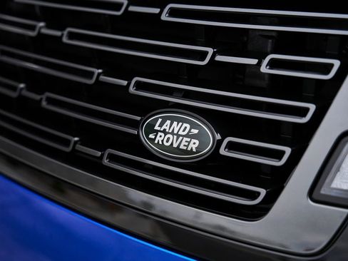 Used 2025 Land Rover Range Rover Long Wheelbase SE AWD/4WD image 8