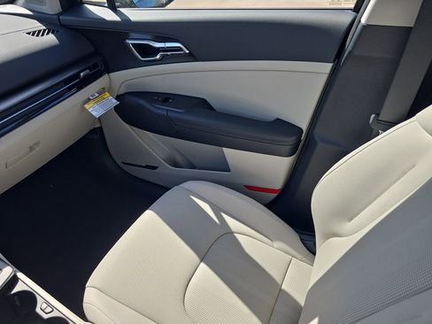 New 2026 Kia Sportage EX image 16